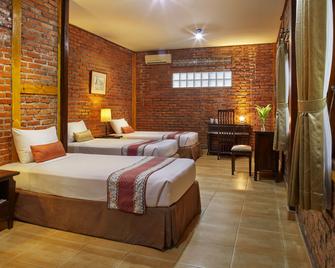 Jambuluwuk Convention Hall & Resort Puncak - Tapos - Chambre