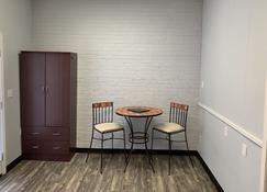 Entire apartment - Bonne Terre - Dining room