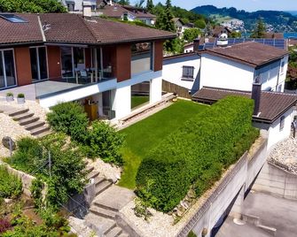 Young Backpackers Homestay - Luzern - Außenansicht