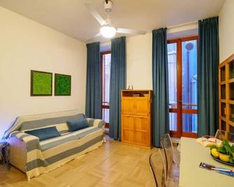 Casa Pina Family Apartment - Vernazza - Wohnzimmer