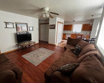 Granny's Nook, Cozy 3-Bedroom Home In Hanksville - Richfield - Sala de estar