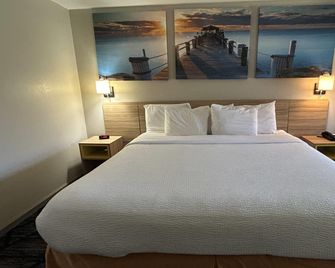 Days Inn & Suites by Wyndham Stockbridge South Atlanta - Stockbridge - Habitación
