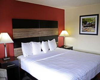 Baymont by Wyndham Waupun - Waupun