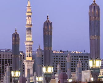Makarem Haram view suites - Medina - Building