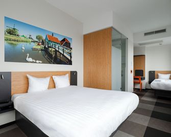 easyHotel Amsterdam Zaandam - Zaandam - Bedroom
