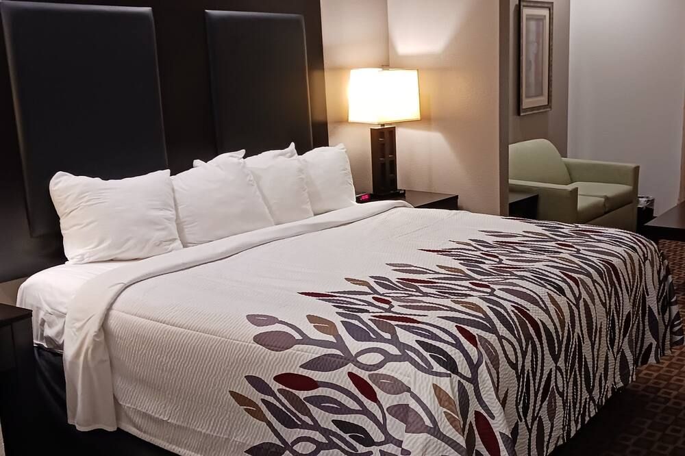 Red Roof Inn & Suites Longview - Longview - Bedroom