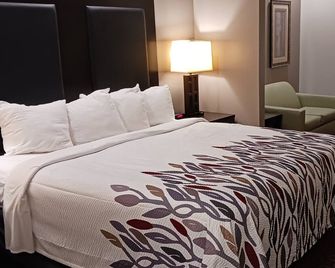 Red Roof Inn & Suites Longview - Longview - Habitación