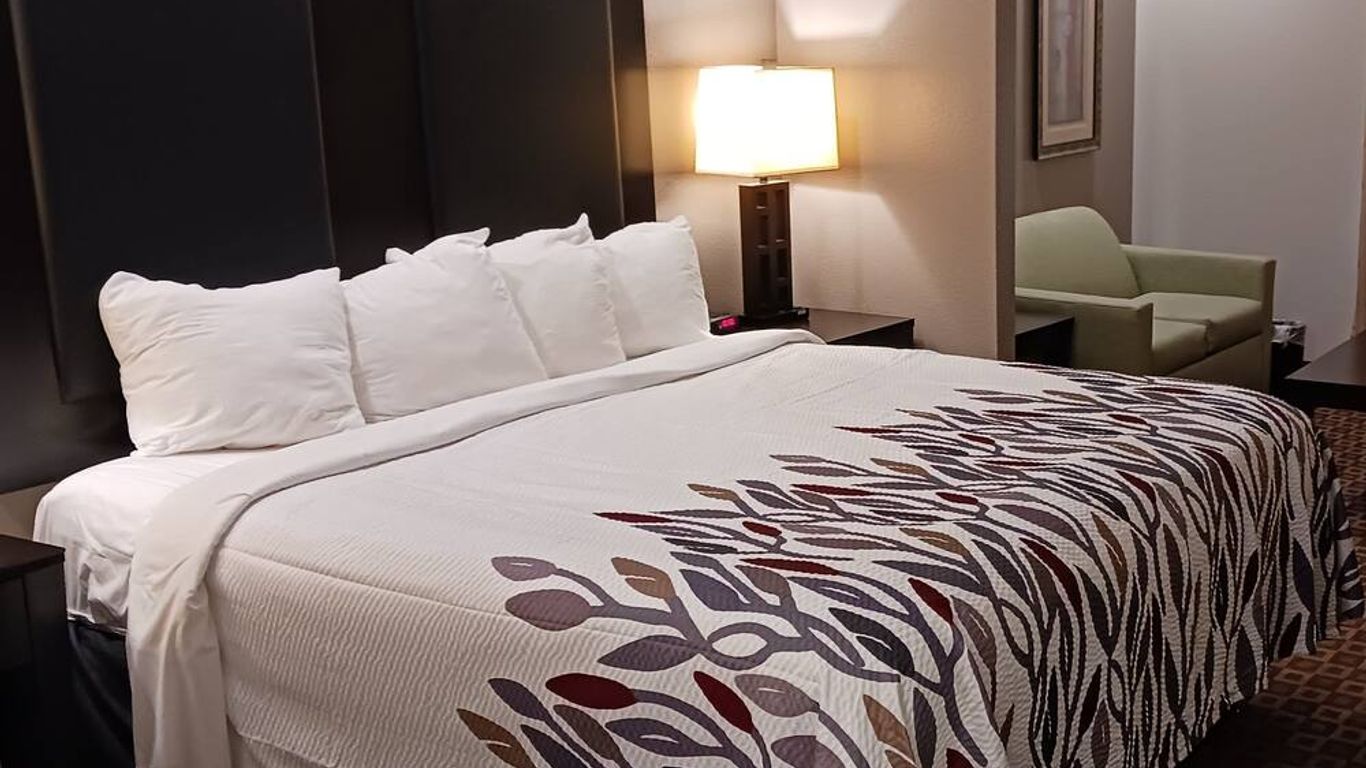 Red Roof Inn & Suites Longview