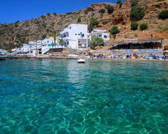 John Akroyiali - Loutro