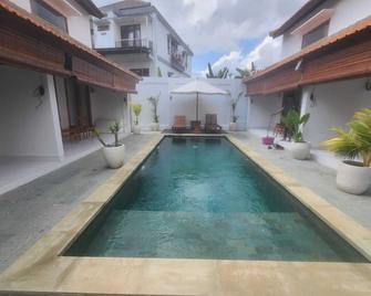 The Pancoran Villa - Mengwi - Piscina