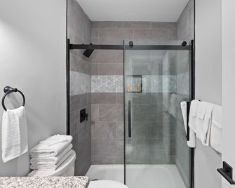The Beach House - Wildwood - Bathroom