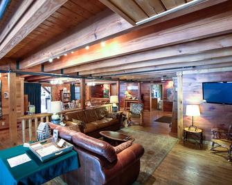 Cliffview Resort - Campton - Living room
