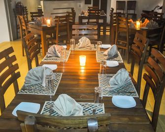 Garcinia Leaf - Hikkaduwa - Restaurant