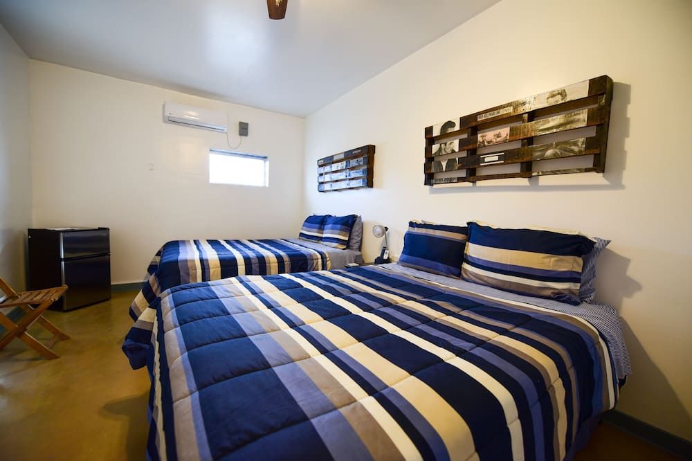 Carmen's Marfa Hotel/Leticia 2 Queen Beds - Marfa - Camera da letto