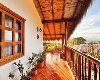 Posada Campestre La Casona - וילה דה ליבה - מרפסת