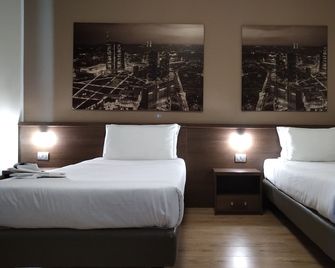 Nuovo Hotel Italia - Abbiategrasso - Habitación