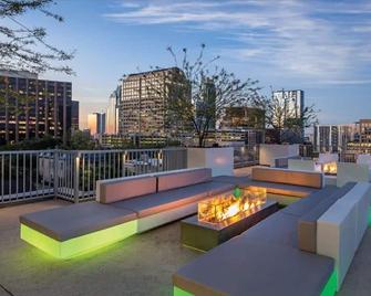 Modern 1BdRm -Ready for your F1 Race Weekend -Oct. 17-21 Downtown & Close to all - Austin - Balkon