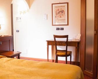 Villa Chiara Hotel - Canelli - Chambre