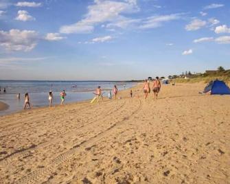 Bronte-an absolute beachfront property - Frankston - Beach