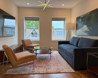 Hoboken 3br Queen Loft - Hoboken - Living room