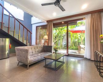 Sanur Art Villas - Denpasar - Stue