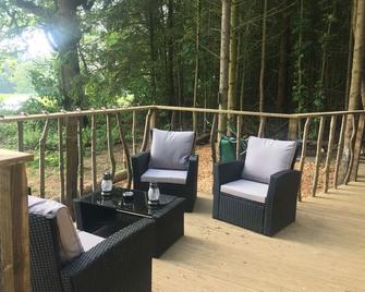 Camp Kátur Glamping - Bedale - Balcony