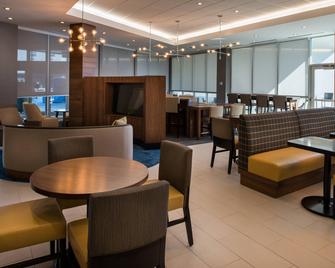 TownePlace Suites by Marriott Saskatoon - Saskatoon - Restaurant
