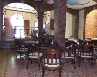 Jacatra Homestay - Malang - Restaurant