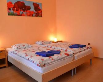Apartments Letna - Prague - Bedroom