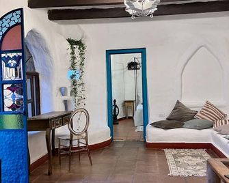 Casa Gaudi, Beautiful house with incredible views - Tepoztlán - Sala de estar