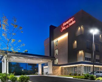 Hampton Inn & Suites Deptford - Deptford - Building