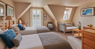 Braye Beach Hotel - Alderney - Bedroom