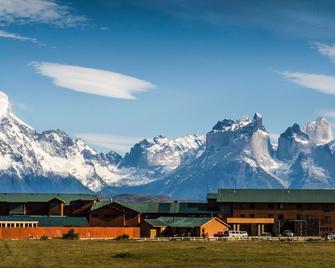 Rio Serrano Hotel + Spa - Torres del Paine - Building