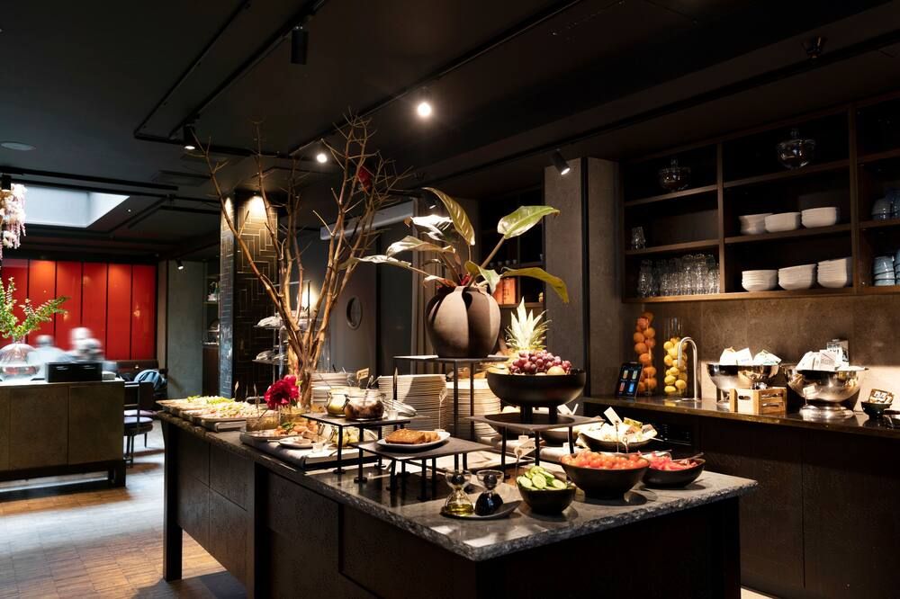 Buffet view of Elite Hotel Esplanade