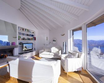 The Perfect View Loft - Happy Rentals - Premeno - Вітальня