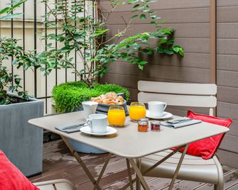 Hôtel Le Tourville by Inwood Hotels - Paryż - Patio