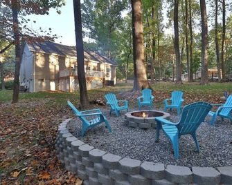 Firepitbbqhot Tubkingfull Kitchensmarttvpets - Harpers Ferry - Patio