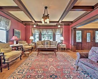 Historic Auburn House on 37 Acres with Private Lake! - Auburn - Living room