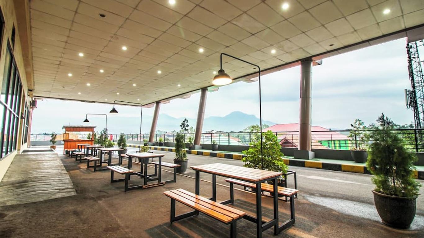 OYO Flagship 483 Tamansari Panoramic Bandung