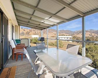 Blue Gum Pet Friendly Cottage Tumut - Tumut - Balkon