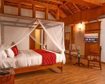 Surya Heritage Hotels - Kannur - Bedroom