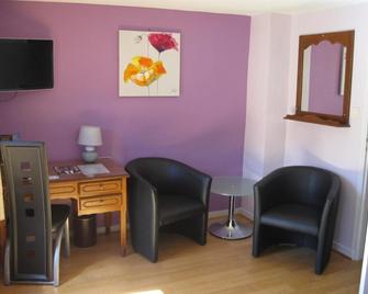 Hotel Cheval De Bronze - Remiremont - Living room