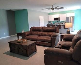 New 4 Bedroom 2 Bath Home - Kingsland