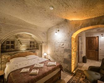 Charming Cave Hotel - Göreme - Bedroom
