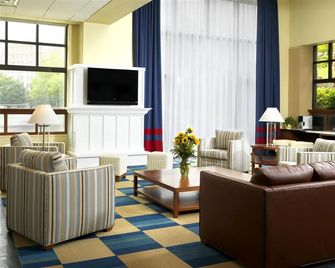 Four Points by Sheraton Philadelphia Airport - Philadelphia - Vardagsrum