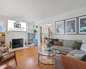 Entertainer - Brookside + Walkable + Firepit - Kansas City - Sala de estar