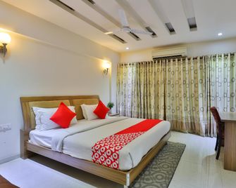 OYO 23180 Patel Ni Motel - Bharūch - Bedroom