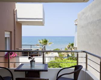 Phaedra Hotel - Stalos - Balkon