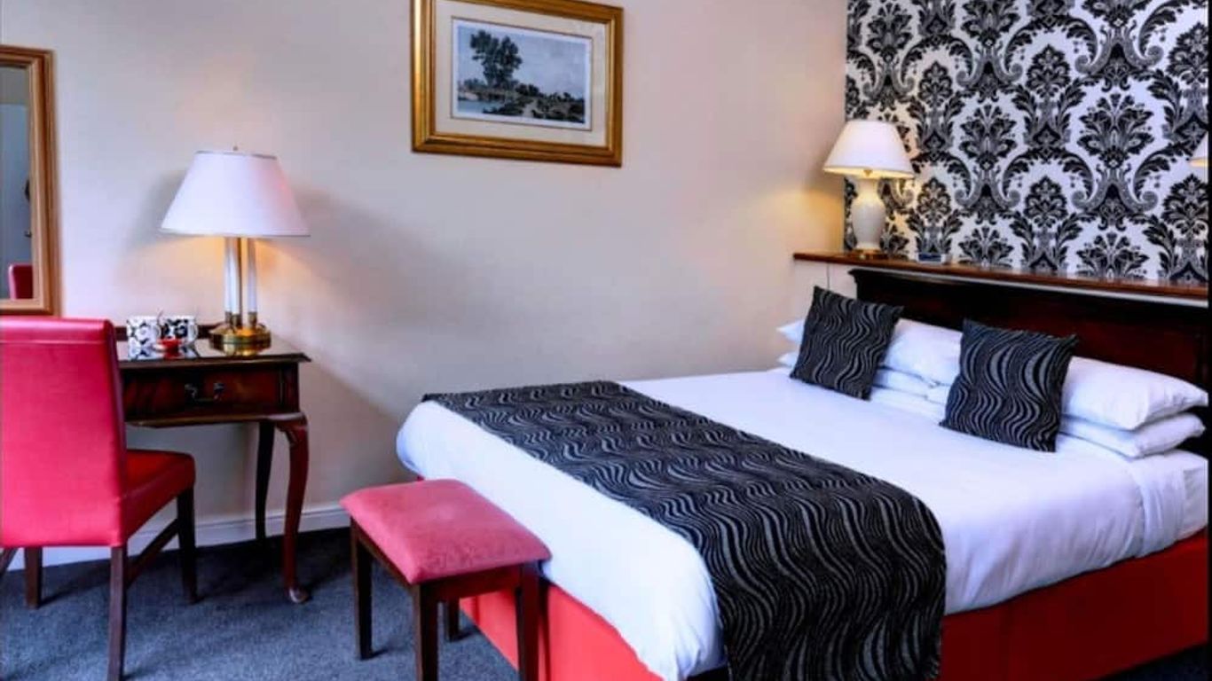 Broadfield Park Hotel