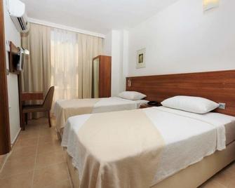 Agz Hotel - Dikili - Ložnice